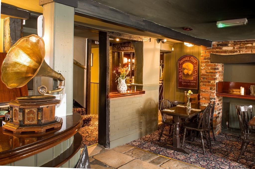 Wheatsheaf Hotel Newport  Exterior foto